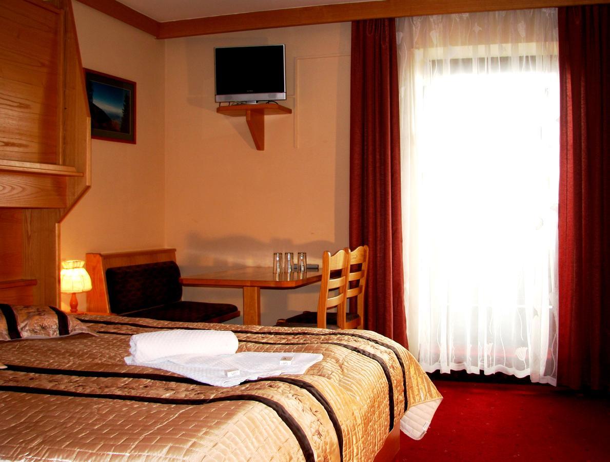 Hotel Alpinum Treffen Eksteriør bilde