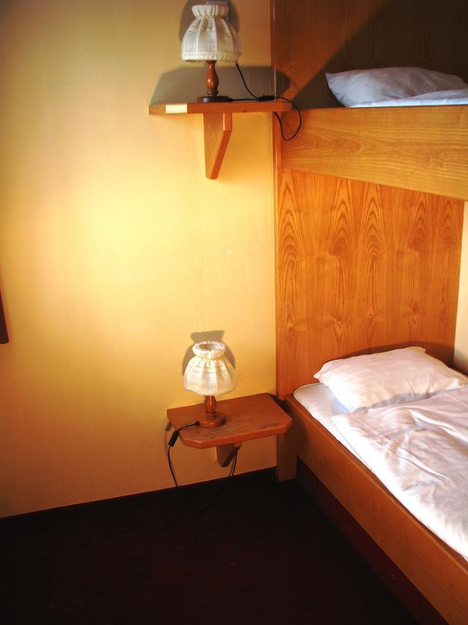 Hotel Alpinum Treffen Eksteriør bilde