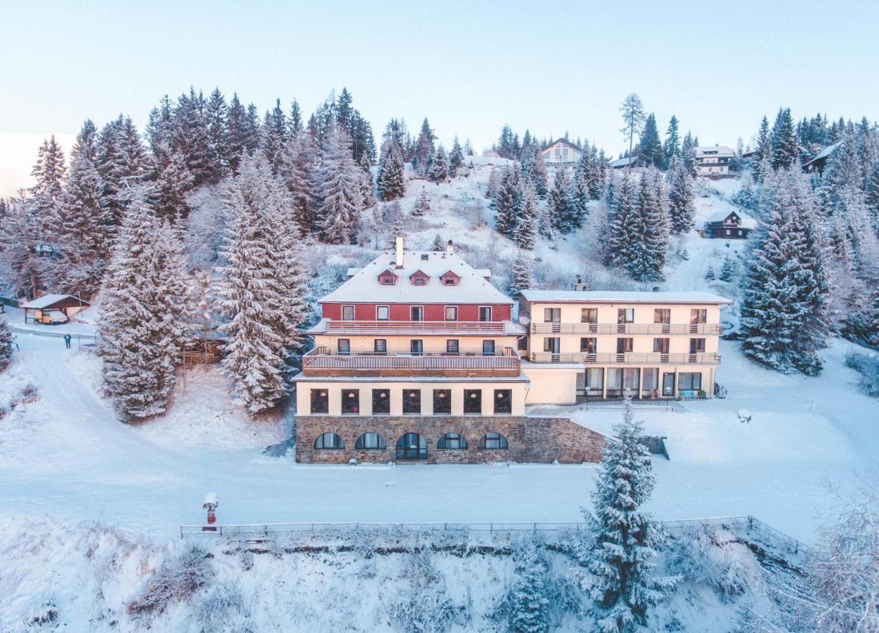 Hotel Alpinum Treffen Eksteriør bilde